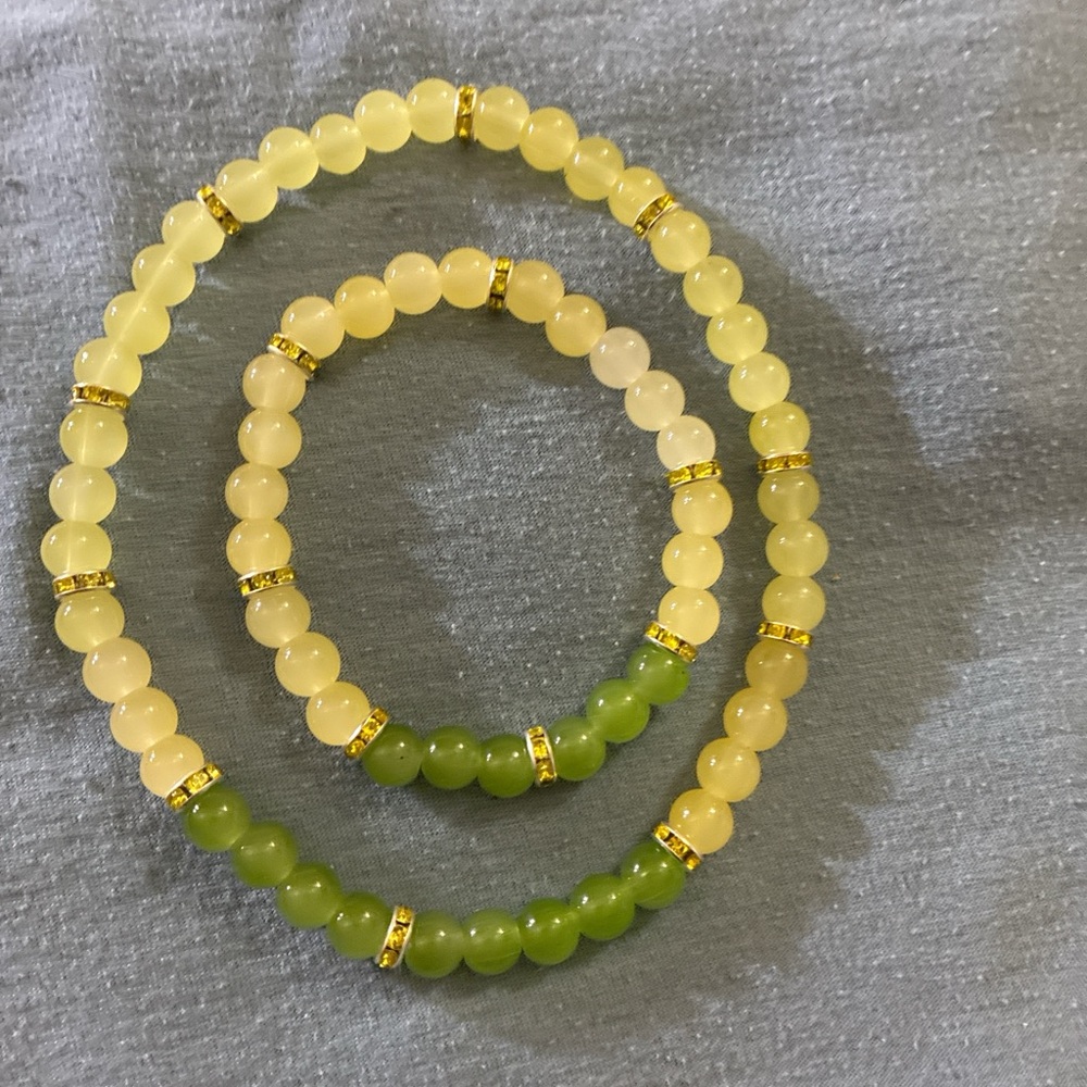 Chic Gold and Green Beaded Necklace